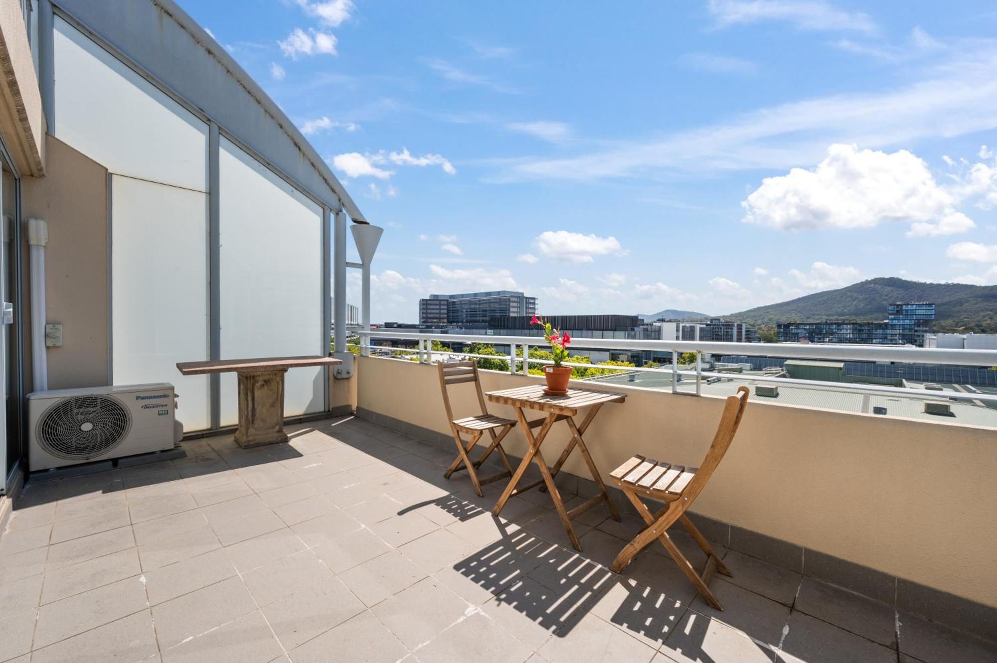 Dana-Private Room In A Shared Duplex Apartment -1 Canberra Exterior foto