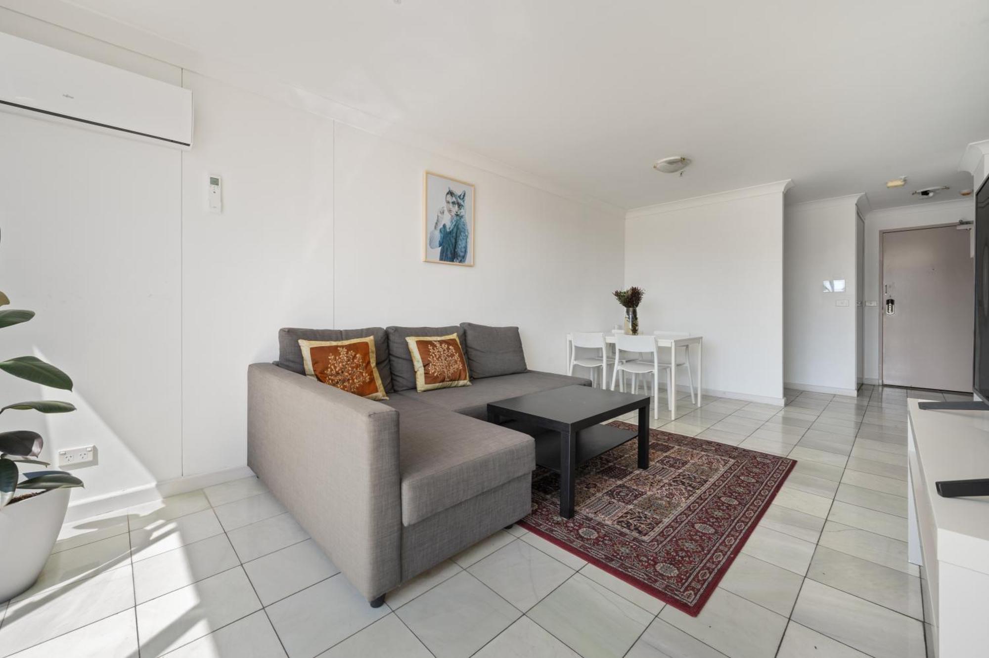 Dana-Private Room In A Shared Duplex Apartment -1 Canberra Exterior foto